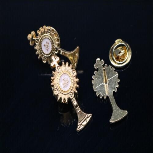 Christian Jesus Grail brooch, glamour of Jesus Christs Cross Holy Grail brooch. Holy Grail brooch