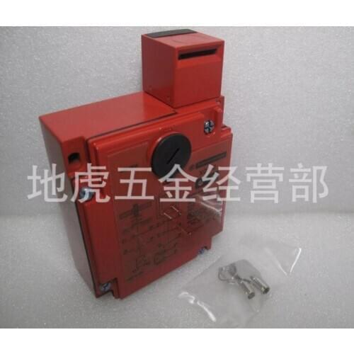 NEW insert type safety door lock switch XCSE7311 safety monitoring switch