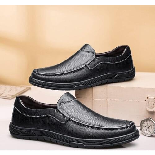 Mens Slip On Loafers Leather Driving Shoes Comfortable Walking Shoes Slip Resistant Mens Casual Shoes Work Sneakers Breathable