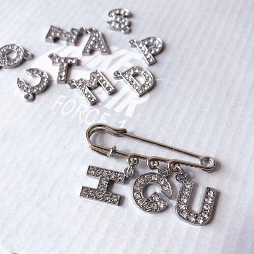 INS Customize Name Crystal 26 English Letters Brooches Pin Accessories for Women Men DIY Shoe Buckle Clips Hat Clothes Lapel Pin