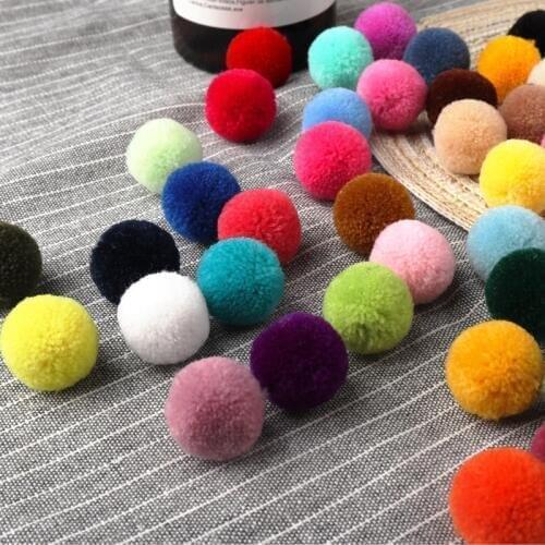 200Pcs Color Waxberry Pom Pom Plush Balls Wedding Party Decor Fluffy Pompom Kids Hair Accessories Earrings DIY Scrapbook Craft