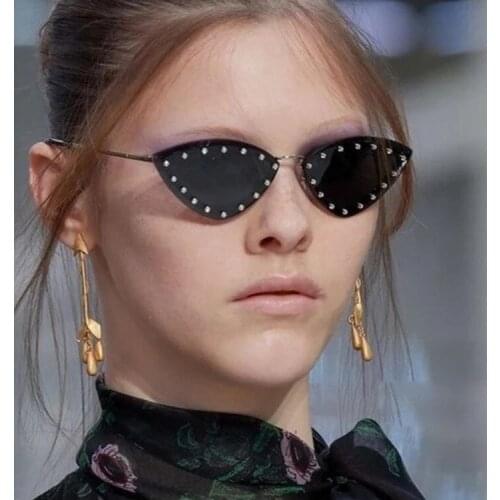 2021 New Brand Triangle Cat Eye Sunglasses Alloy Rimless Crystal Shiny Sun Glasses Female Unique Elegant Green Rhinestone Shades