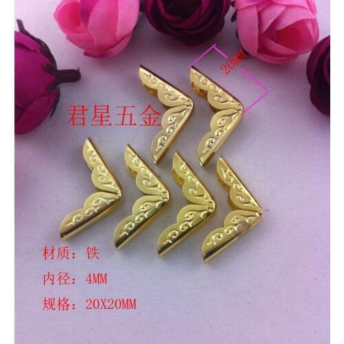 100 X Golden Scrapbooking File Folder Albums Book Corner Protectors 20mmX20mmX3mm