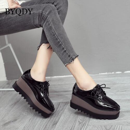 BYQDY Thick Bottom Women Oxfords Lace up Round Head Platform Flat Heel Shoes Creepers Vinyl Glossy Shoes Woman Spring Autumn