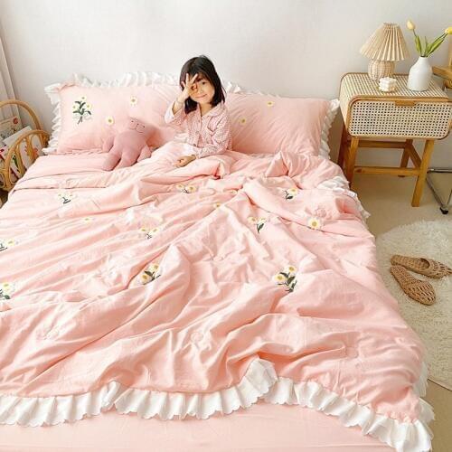 Bedding Thin Embroidered Summer Cool Quilt Air Condition Coverlet Sofa Throw Quilts for Adult Kids Washed Cotton Bedspread Decor