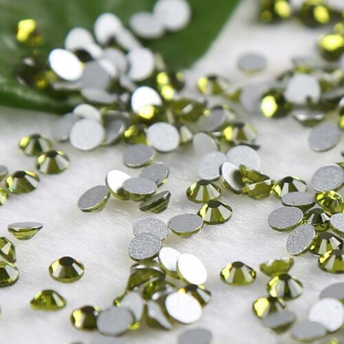 SS3 1.3-1.4mm peridot Nail Art Crystal non hotfix Rhinestones 1440pcs/bag Gule glass strass glitters for DIY Nail decoration