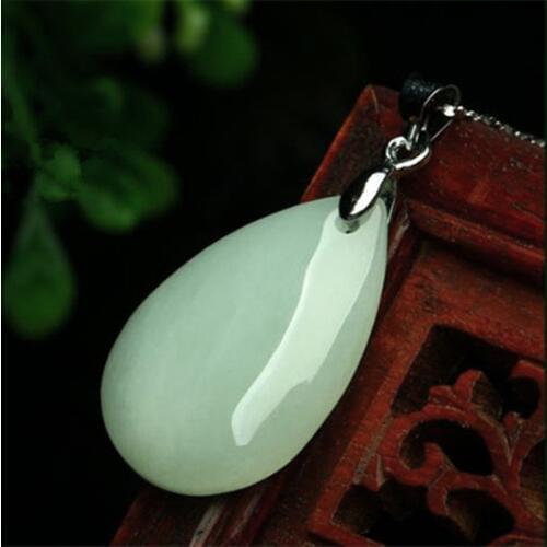 Drop Shipping Natural Burmese Jadeite Teardrop Pendant Necklace Carved Water droplet Pendant Gift for Women‘s Jade Jewelry