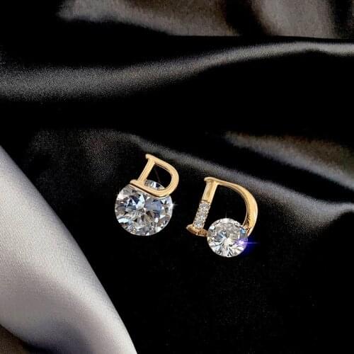 European and American personality shiny D letter asymmetric Earrings sexy party queen Earrings fashion trendsetter lady Earrings