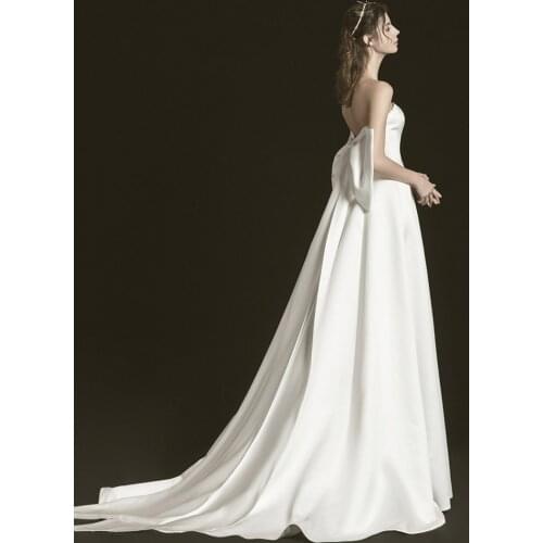 2021 New Design Strapless Sleeveless Satin Sweep Train Simple Plain Wedding Dress Bride Gown Vestidos De Novia With Bow Tape