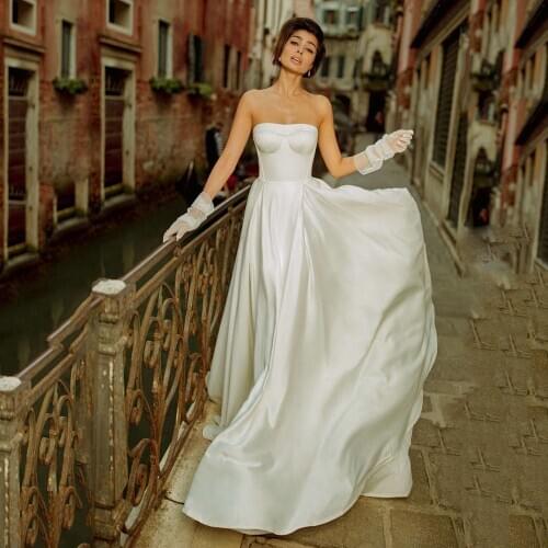 UZN Simple Cheap Wedding Dress A-Line Sweetheart Strapless Satin Bridal Gowns Ivory Lace-Up Brides Dress Custom Made