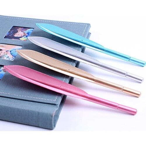 Creative Feather Pen Style Gel Pen Retro Feather Ink Pen 0.5mm Nib Regular Refills for Women Men Studenst Birthday Gift