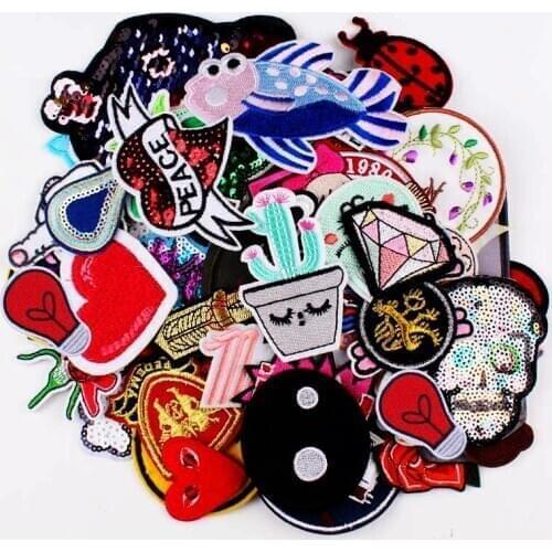 Pulaqi 20pcs/lot Mixed Skull Rock Bands Patches for Clothing DIY Stripe Embroidered Iron on Patches On Clothes Cartoon Badges