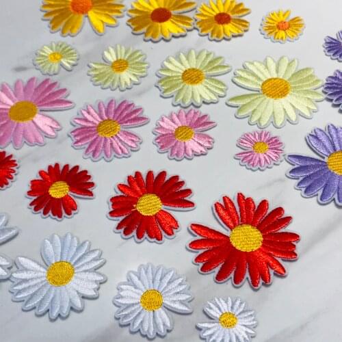 10Pcs White pink Sunflower Daisy Flowers Embroidered Iron On Patches for Clothes Dress Jacket Jeans Stickers DIY bag Patches