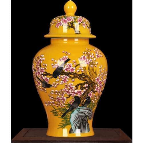 Yellow Jingdezhen ginger jar fine porcelain ceramic pot cover storage jar to collection temple jar of flowers and birds