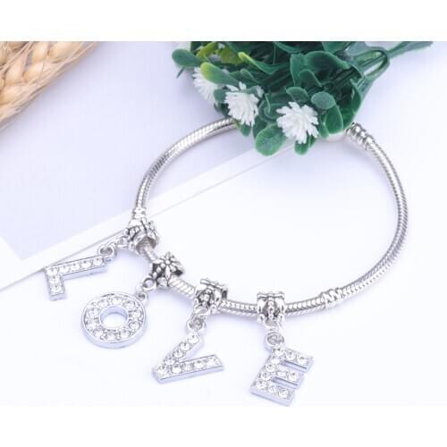 New Original Bead Alloy A-Z letter Alphabet Crystal Pendant Charms Fit Pandora Bracelets & Bangles DIY Jewlelry Women