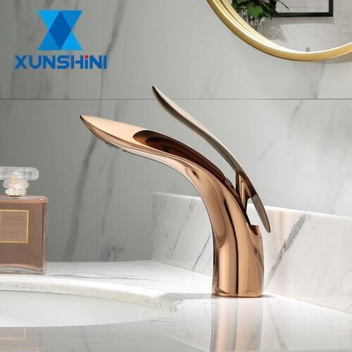 XUNSHINI Luxury Bathroom Faucet Rose Gold Waterfall Basin Faucet Single Hole Cold and Hot Water Tap Basin Faucet Mixer Taps