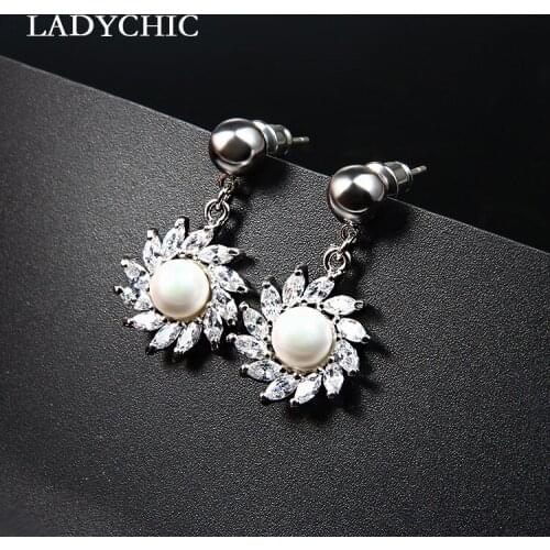 LADYCHIC Luxury Austria AAA Zircon Silver Color Stud Earrings Women Elegant Imitation Pearl Wedding Jewelry Gift Hot Sale LE1363