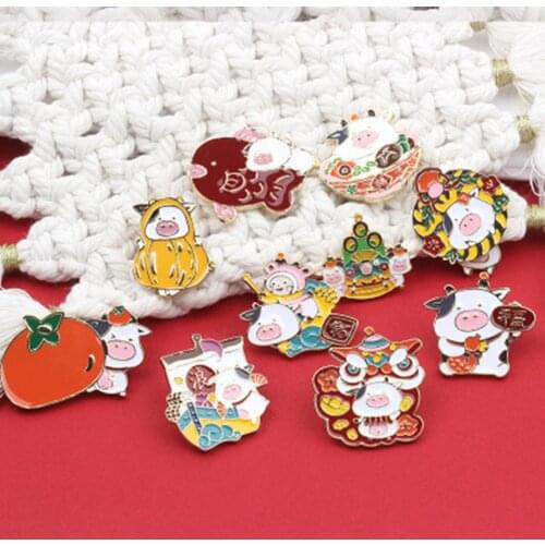 8Seasons Vintage Chinese New Year Brooches Cute Cow Animal Enamel Pins Women Girls Sweater Coat Jewelry Lapel Pins Badges,1Pc