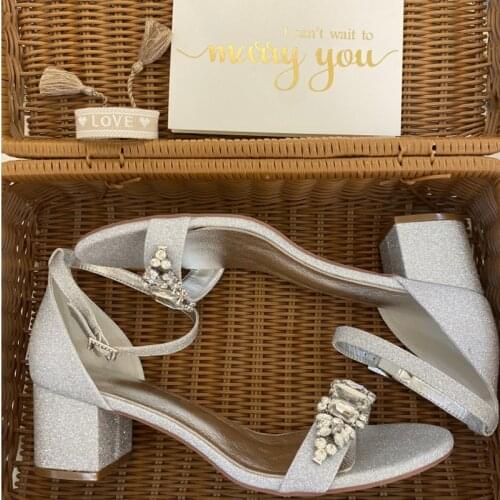 Fashion Sandals Ankle Strap Sliver Glitter Bridal Wedding Shoes Open Toe Rhinestones Ladies Party Chunky Heel Shoes Casual