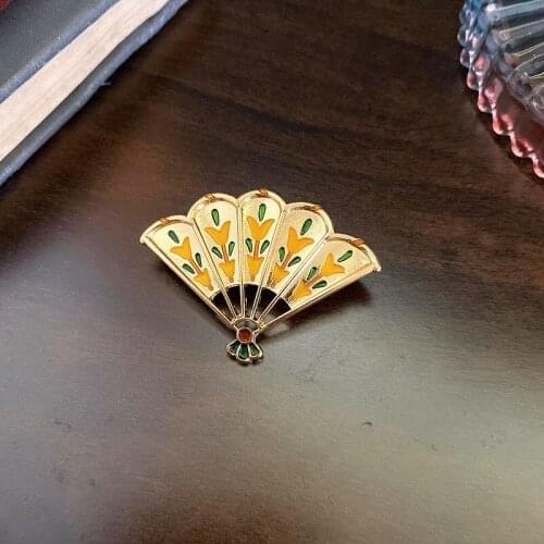 Wholesale retro court ethnic fan shaped oil dripping enamel antique middle ancient Brooch clothing pin accessories