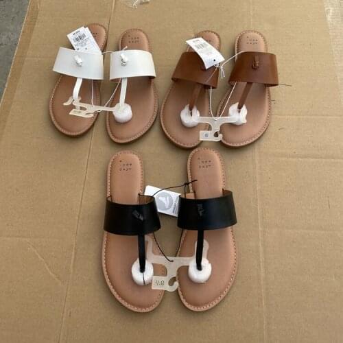 In summer of 2021, the new stylish and simple womens slippers US6-11 women shoes with toe clips are available