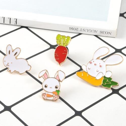 Cartoon Animal Rabbit White Rabbit Carrot Enamel Brooch Alloy Badge Denim Shirt Bag Pin Cute Sweet Jewelry Gift For Kid