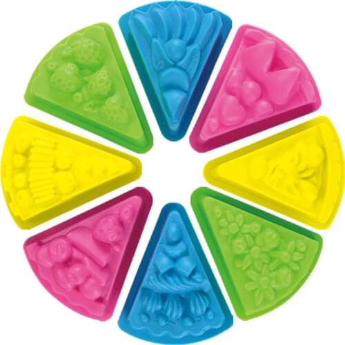 8 Piece Cake Toy Set Power Play Sand Mold Plastic Colorful Beach Toys for Children Kids Cake Mold Summer Water Gift