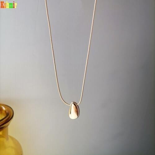 Kshmir 2020 Retro Simplicity Geometric Pendant Necklace Trendy Retro Necklace Glossy Collarbone Chain Woman Snake Chain Metal