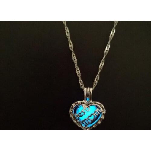 Original Mothers Day Noctilucent Necklace Women Hollow Out Pendeloque Fashion Heart-shaped MOM Clavicle Chain Pendant jewelry
