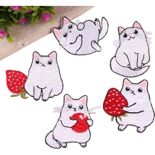 50pcs/Lot Embroidery Patches Letters Clothing Decoration Accessories Animal Strawberry Critter Diy Iron Heat Transfer Applique