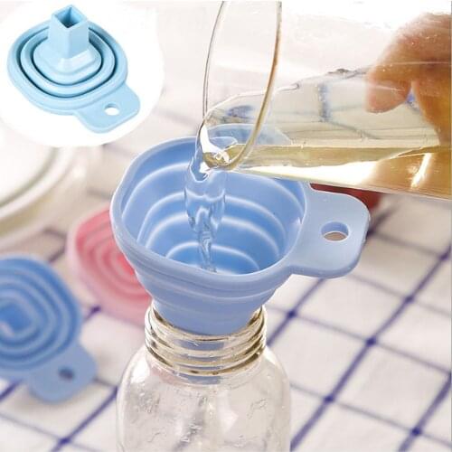 Retractable folding mini funnel home oil jug oil funnel silicone refueling pouring oil small wine funnel