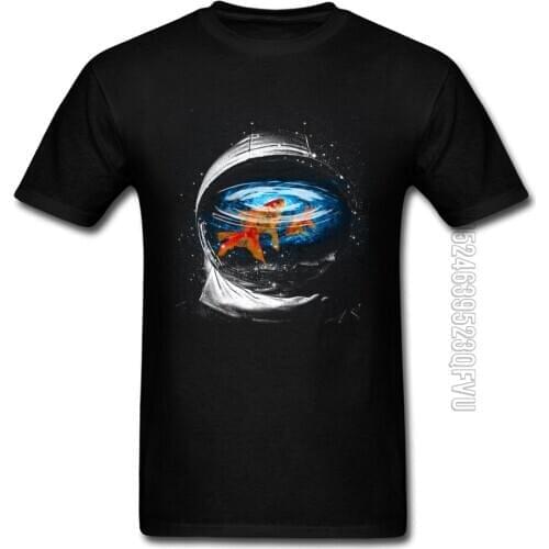 Latest Design Men Top T-shirts Astronaut And The Goldfish Printed Tops T Shirt Mens O Neck Short Sleeve Night Street T Shirt