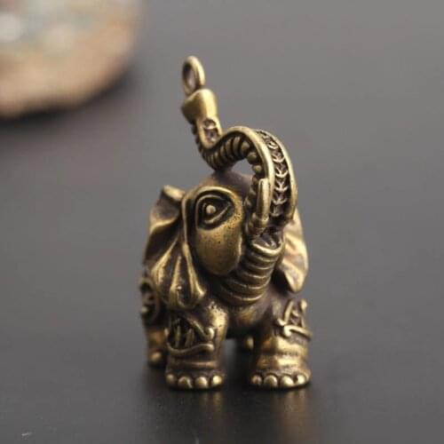 Retro Brass Auspicious Good Luck Elephant Ornaments Keychain Metal Animal Keychain Furniture Decoration