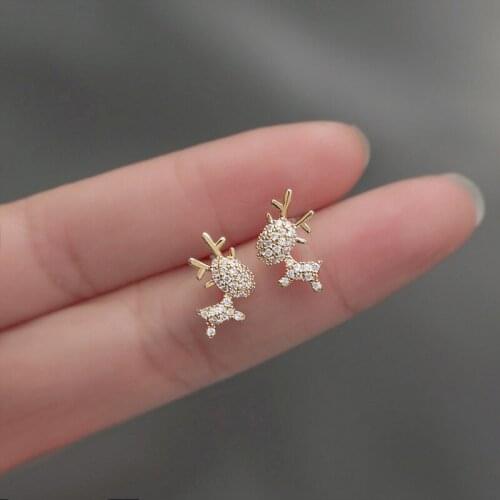 MDNEN Stud Earrings
