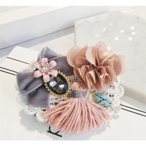 New Woman Brooches Pins Cute Woolen Yarn Tassel Ribbon Flower Pom-pom Bowknot Corsage Brooch Fashion Jewelry Coat Accessories