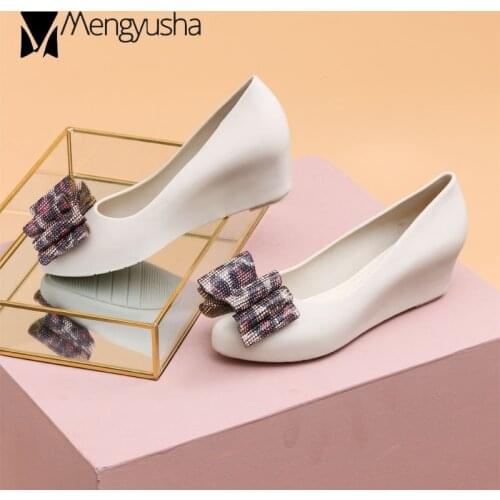 Waterproof Multicolor rhinestones bowknot wedges jelly sandals woman candy shoes crystal closed heels slip on pvc sandalias 2020