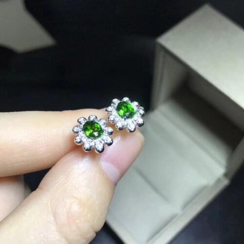 Natural green diopside gem stud earrings Natural gemstone earrings Elegant sunflower round paw S925 silver women party jewelry