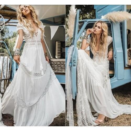 Vintage Crochet Lace Bohemian Beach Wedding Dresses 2021 Short Sleeve V-neck Flowing Flare Summer Holiday Bridal Dress vestidos