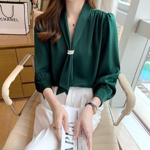 Chikichi 2021 Spring and Autumn New Fashion Loose V-neck Shirt Female Lantern Sleeve Elegant Bow Tie Satin Dark Green Woman Tops