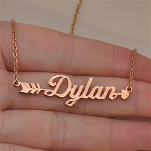 Personalized Custom Stainless Steel One Arrow Name Custom Necklace Fashion Golden Rose Gold Pendant Nameplate Gift