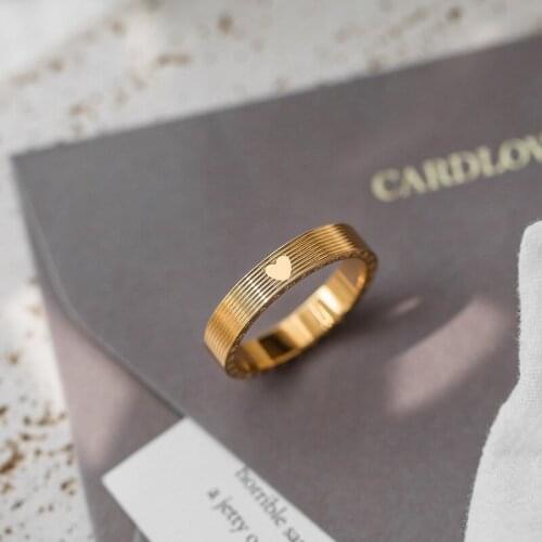 YUN RUO 2021 Niche Design Ins Tide 18K Gold Color Love Heart Number Ring Female Advanced Color-fast Titanium Steel Ring Fashion