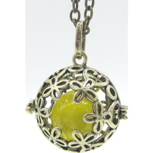 Small Flowers Gathered Nice 25mm DIY Locket Holder with 80cm Long Chain Women`s Essential Oil Diffuser and Pregnency Necklace