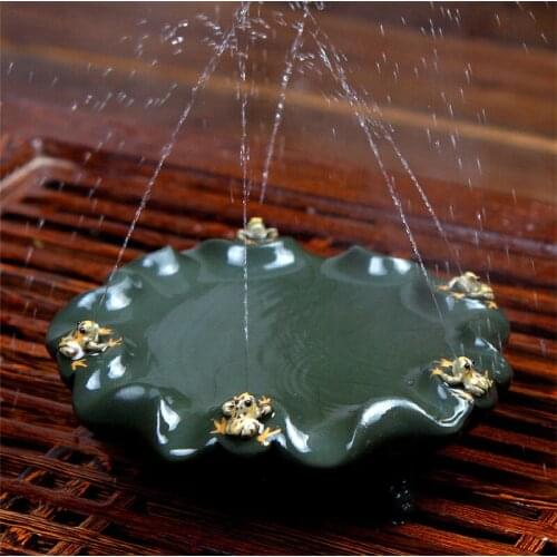 Water spray lotus leaf frog figurine tea pet for tea table tray ceremony 1pc