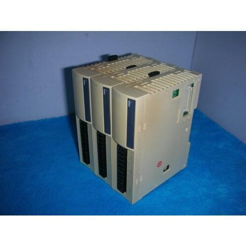 1PC USED Schneider TM2AVO2HT