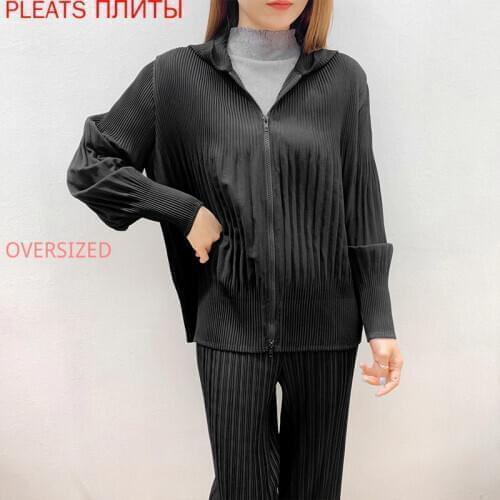 Miyake pleated zipper coat new winter thick fabric pleated windbreaker showing thin Hoodie