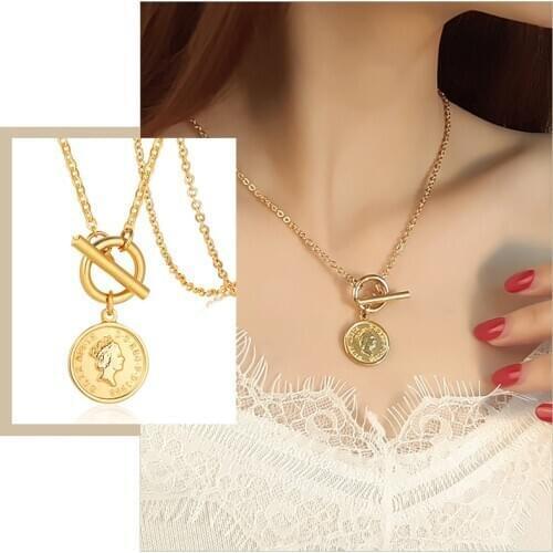 Vintage Queen Elizabeth Portrait Coin Pendant Necklaces for Women Lady Jewelry with Toggle Clasp