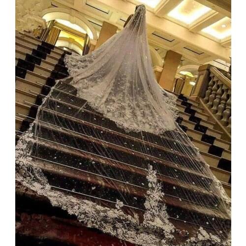 Luxury Wedding Veils European style Soft Mesh 3 M 4 M 5 M Long Lace Edge Bridal Veil with Comb Wedding Accessories Bride Veil