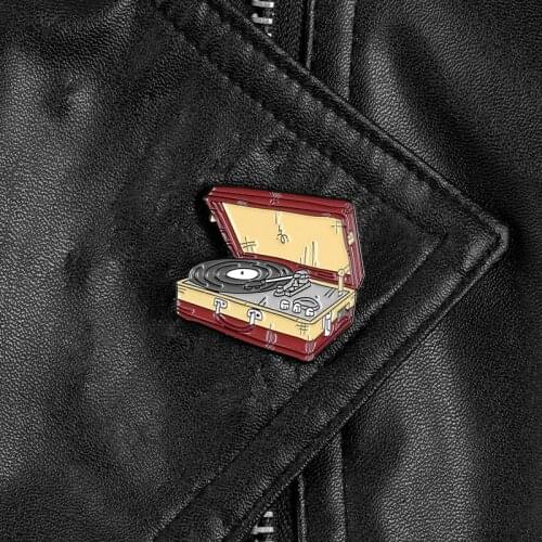 Red Vintage Travel record player Suitcase pins 80s Music lovers brooches Badges Shirt bag Lapel enamel pins Science jewelry Gift