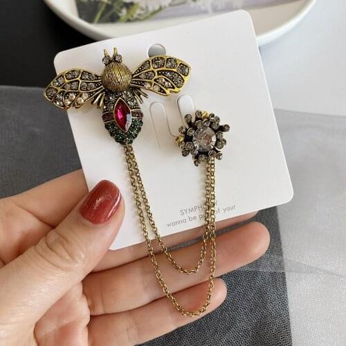 Retro Baroque Bee Brooches Metal Chain Tassel Pin Suit Lapel Pins Buckle Badge Corsage Crystal Rhinestone Brooch Luxury Jewelry