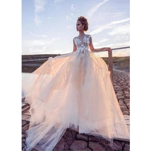 Boho Wedding Dresses O-Neck Appliques Lace Tulle Flowers Simple White Ivory Beach Sexy Bride Gowns 2021 suknia ślubna Romantic